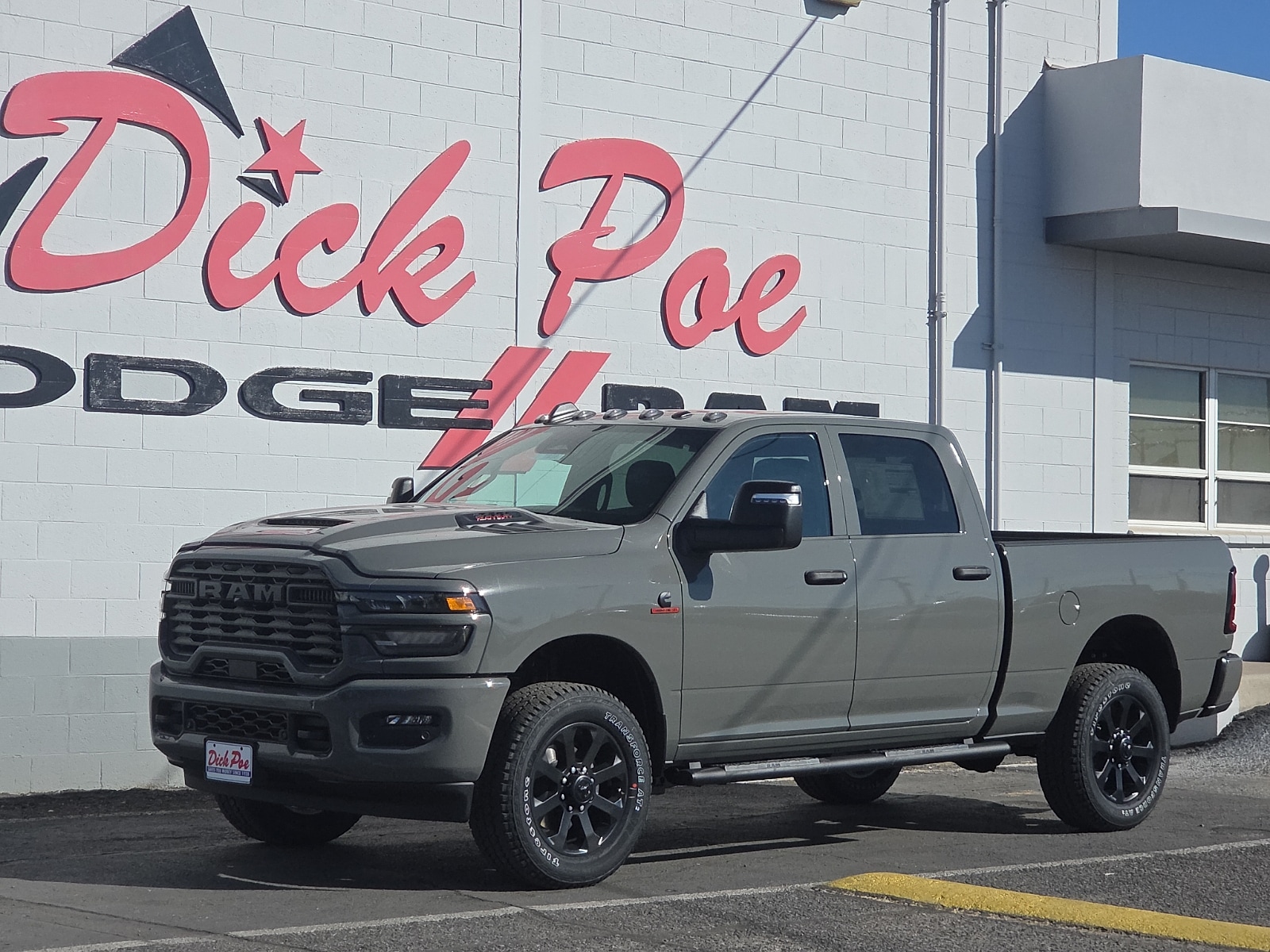 2026 RAM 2500 Tradesman/Black Express 4X4 Crew Cab SWB's photo