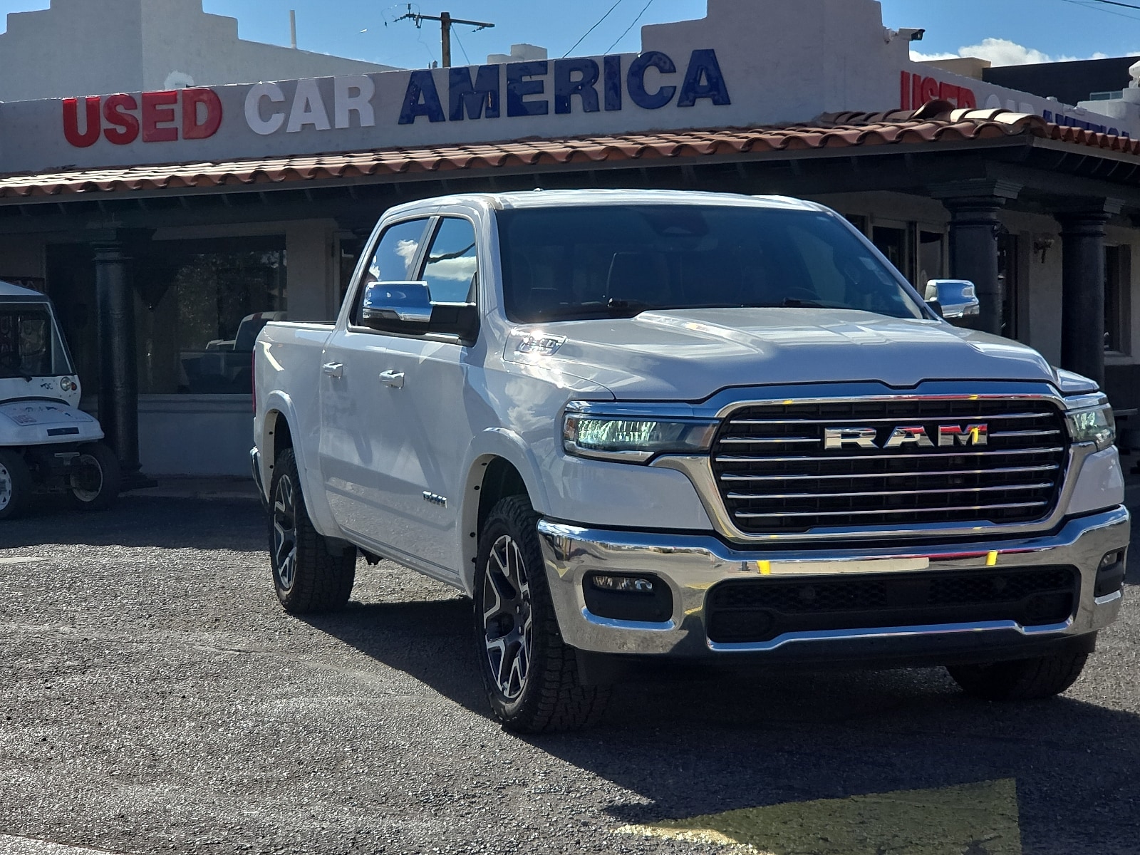 2025 RAM 1500 Laramie 4x4 Crew Cab 5'7's photo