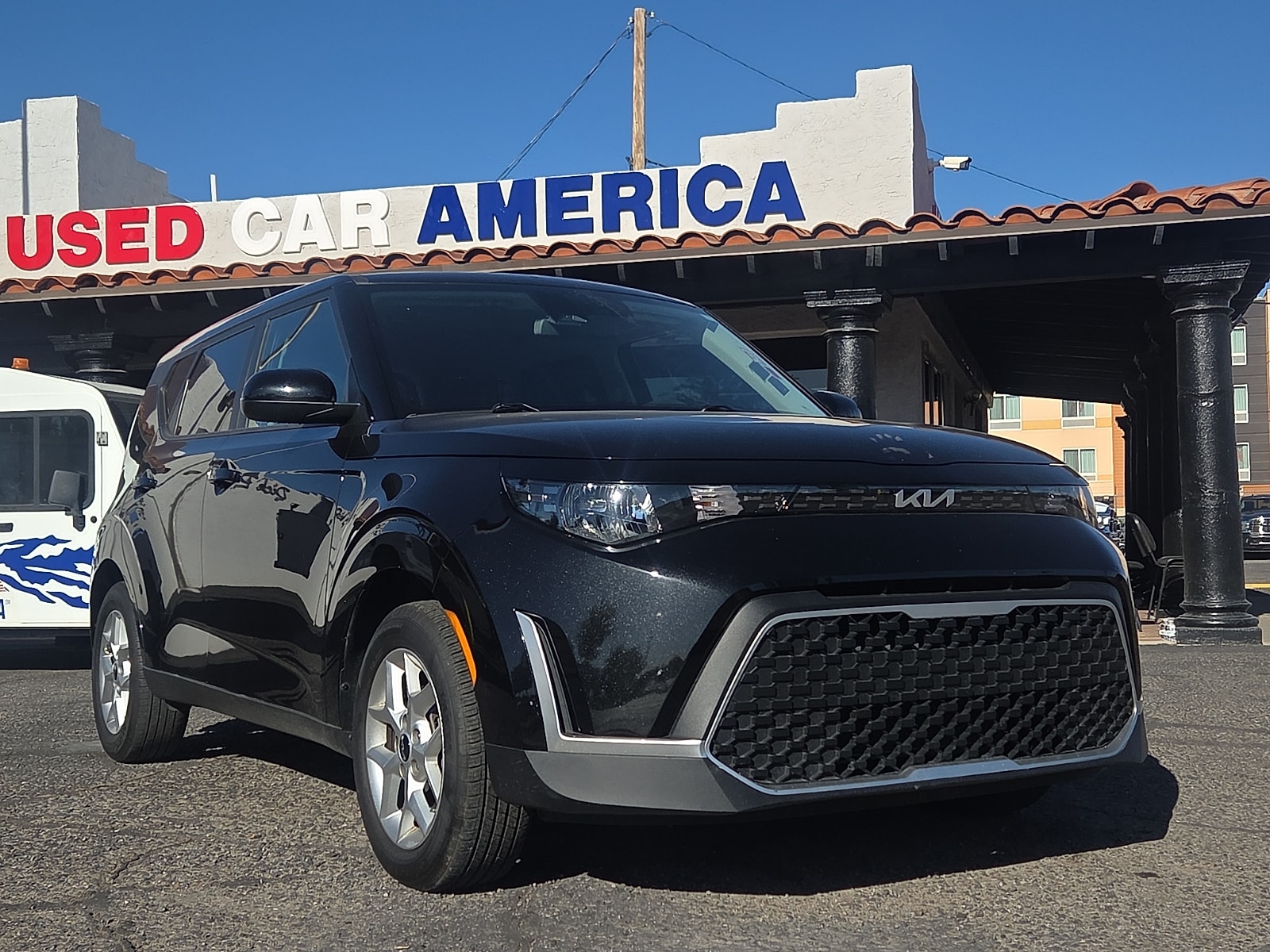 2025 Kia Soul 2.0L LX IVT's photo