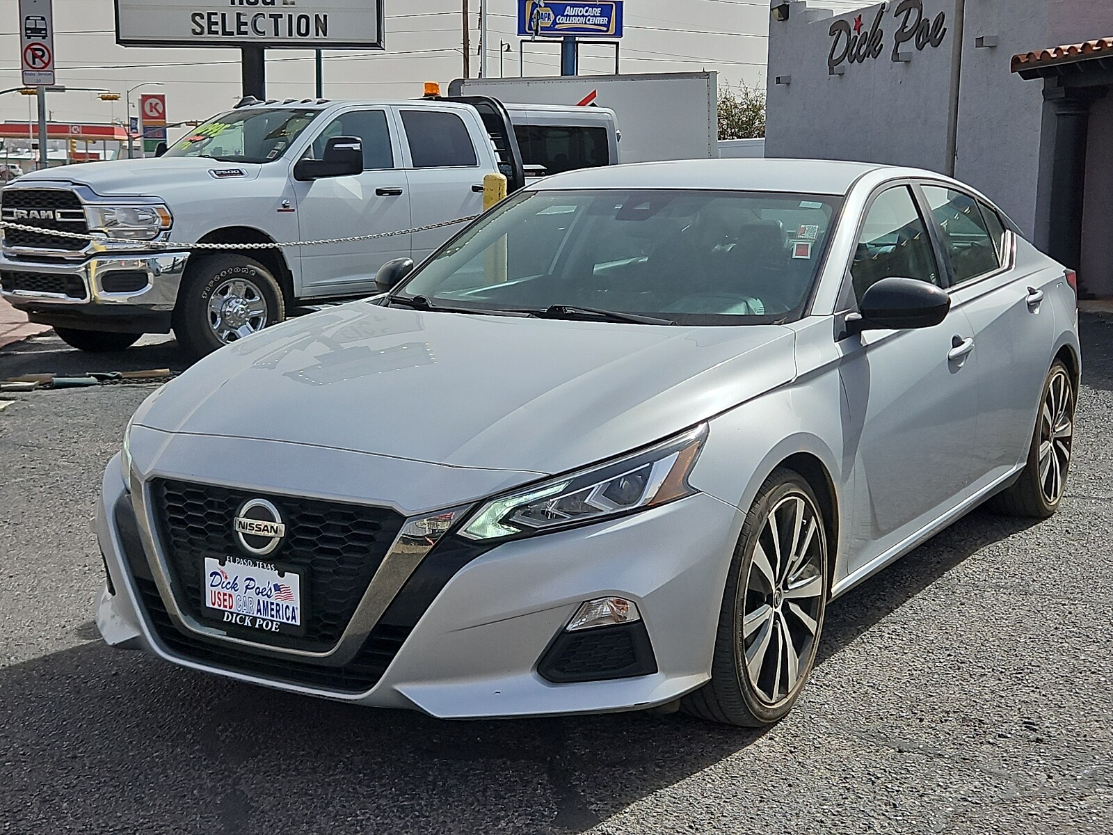 2021 Nissan Altima SR photo 2