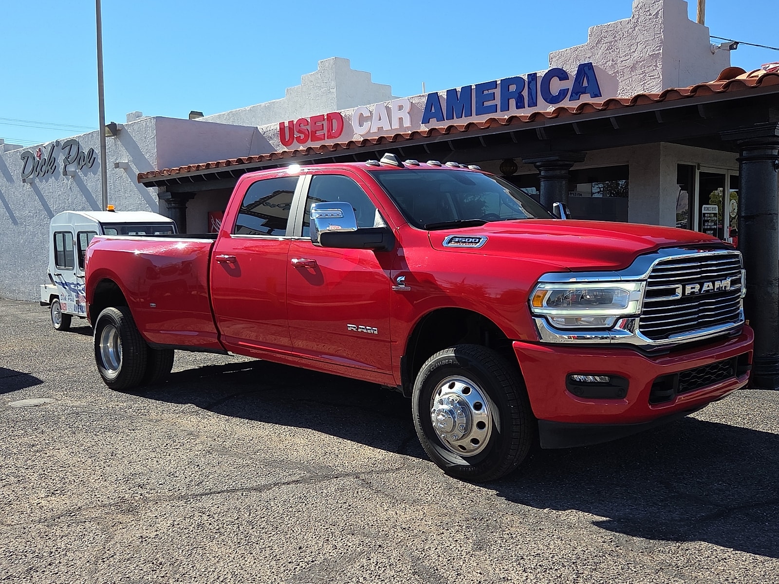 2024 RAM Ram 3500 Pickup Laramie's photo