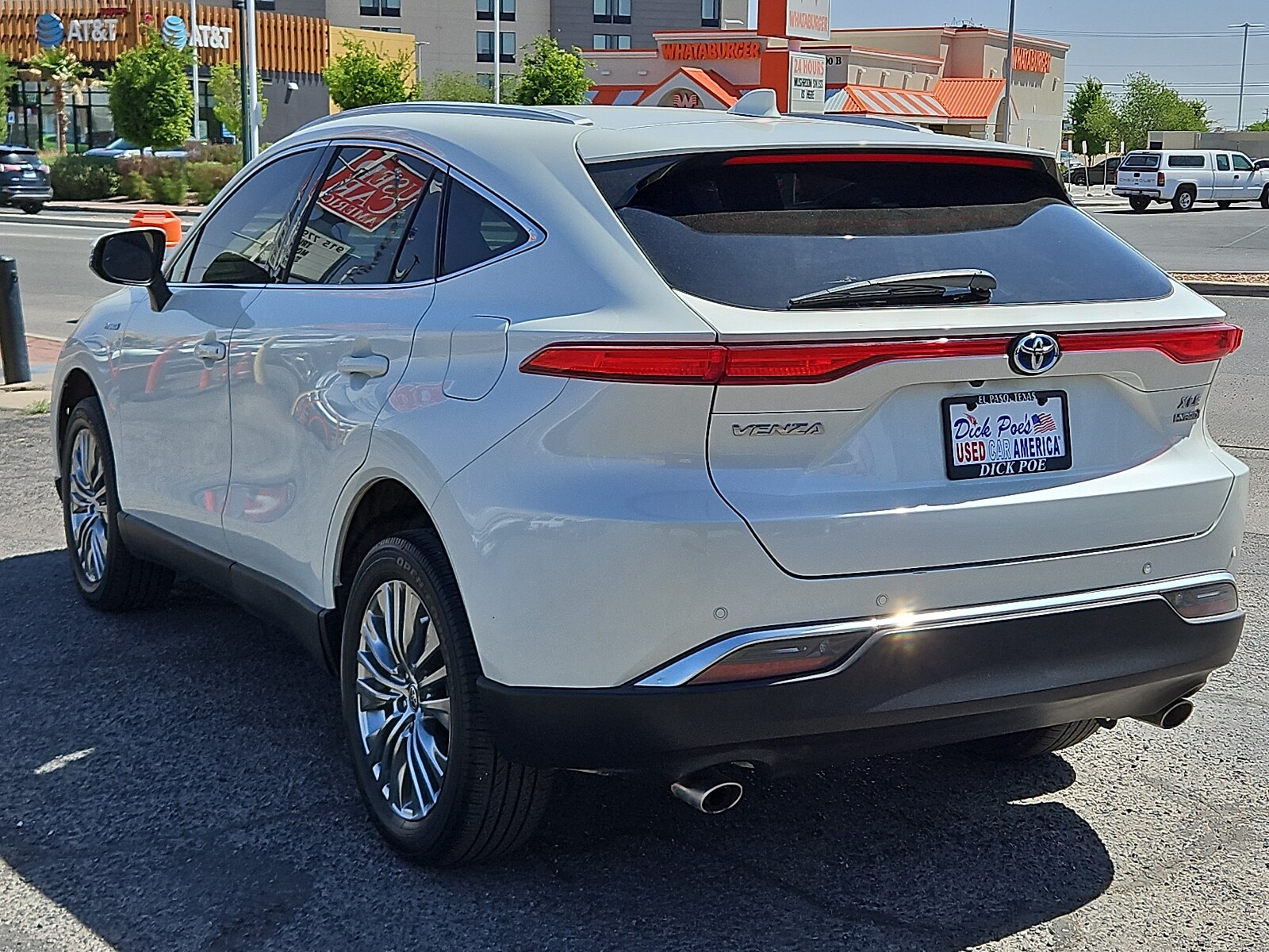 2021 Toyota Venza LE photo 3