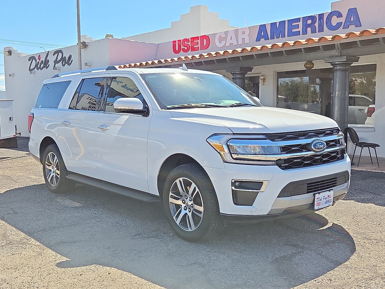 2024 Ford Expedition Limited's photo