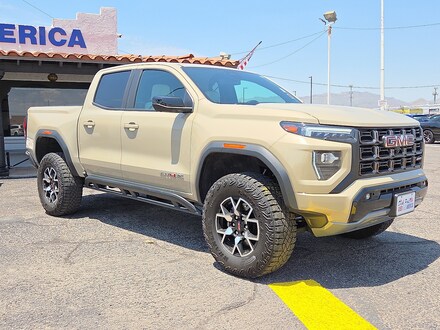 2023 GMC Canyon 4WD Crew Cab Short Box AT4X PICKUP