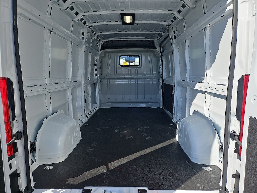 2026 Ram ProMaster 2500 Cargo Van photo 3