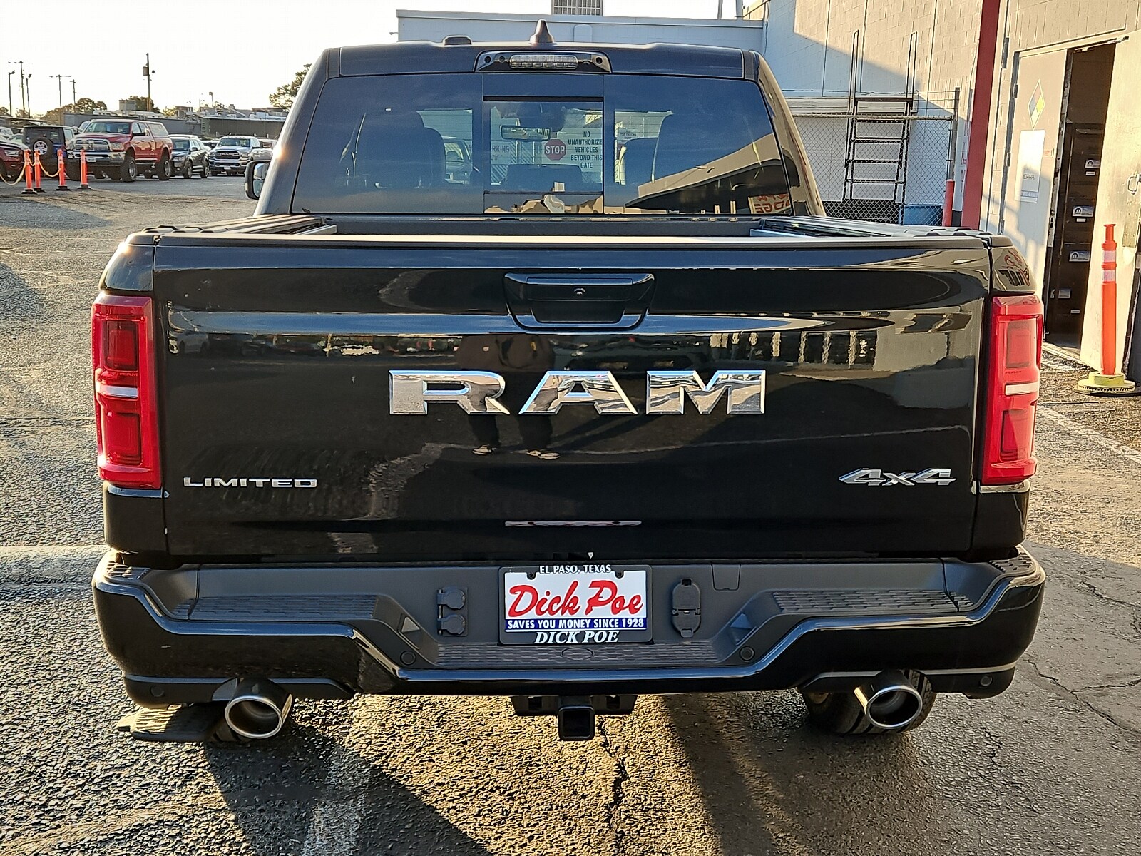 2025 Ram 1500 Limited photo 3