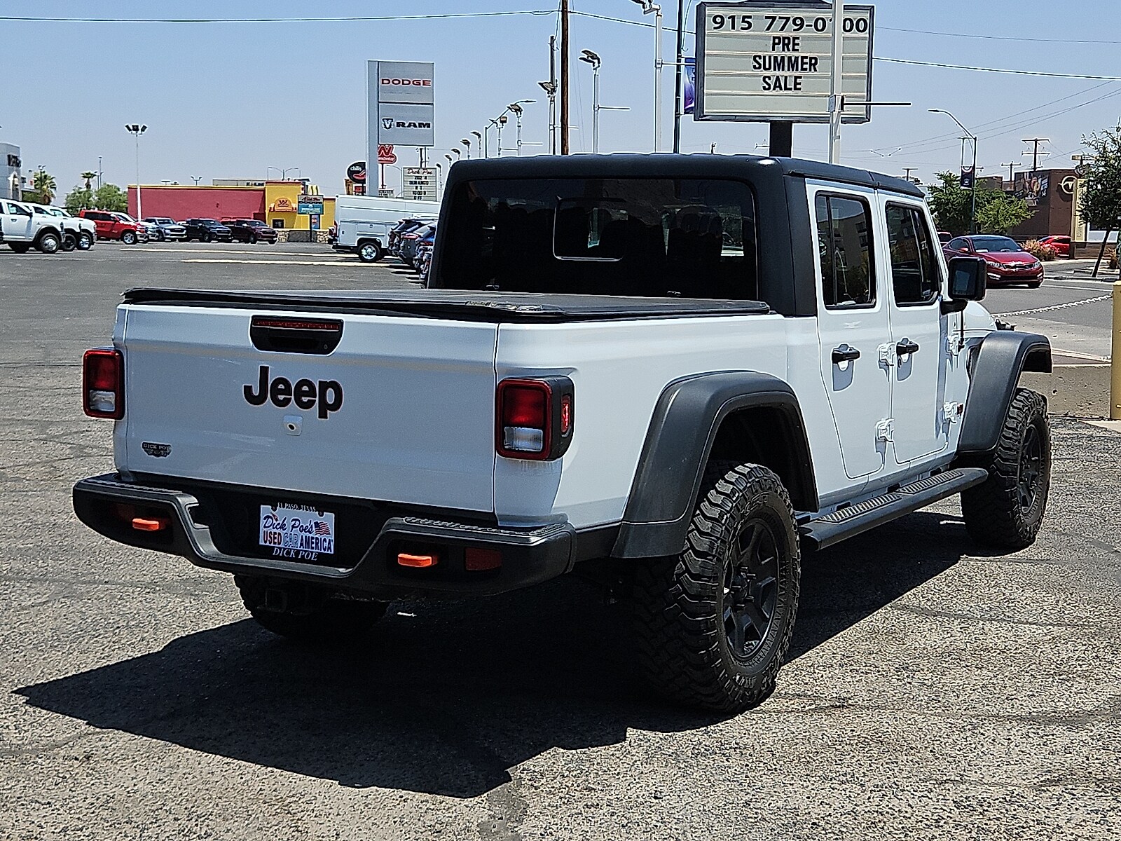 2023 Jeep Gladiator Mojave photo 4
