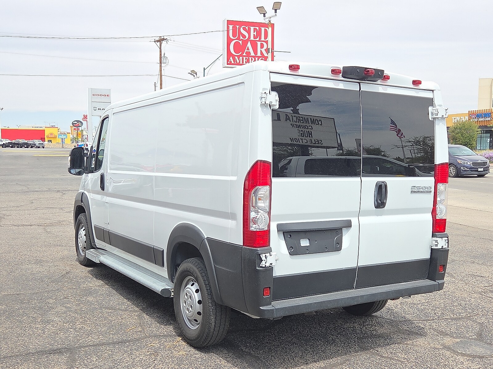 2023 Ram ProMaster 2500 Cargo Van photo 3