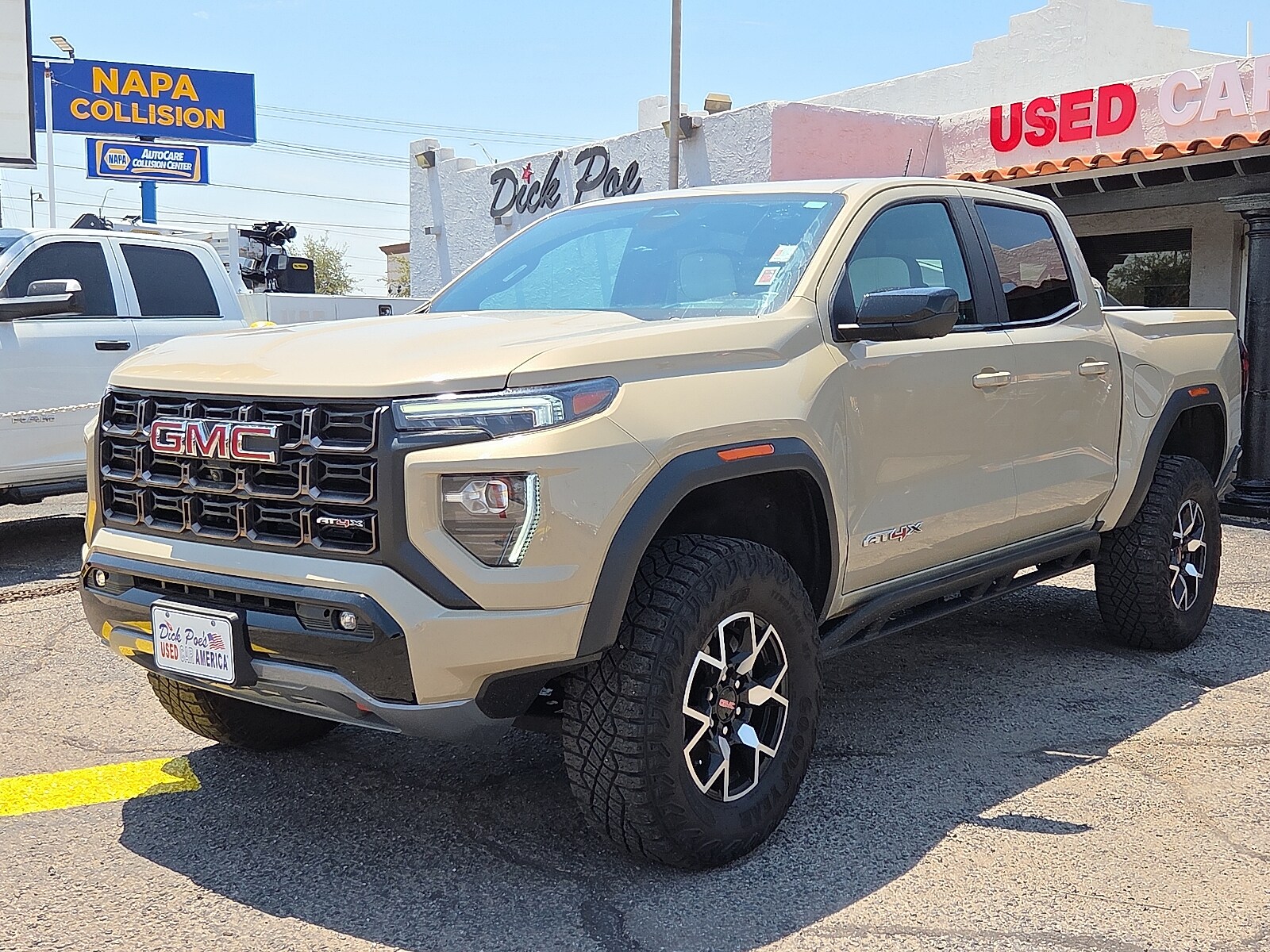 2023 Gmc Canyon AT4X photo 2