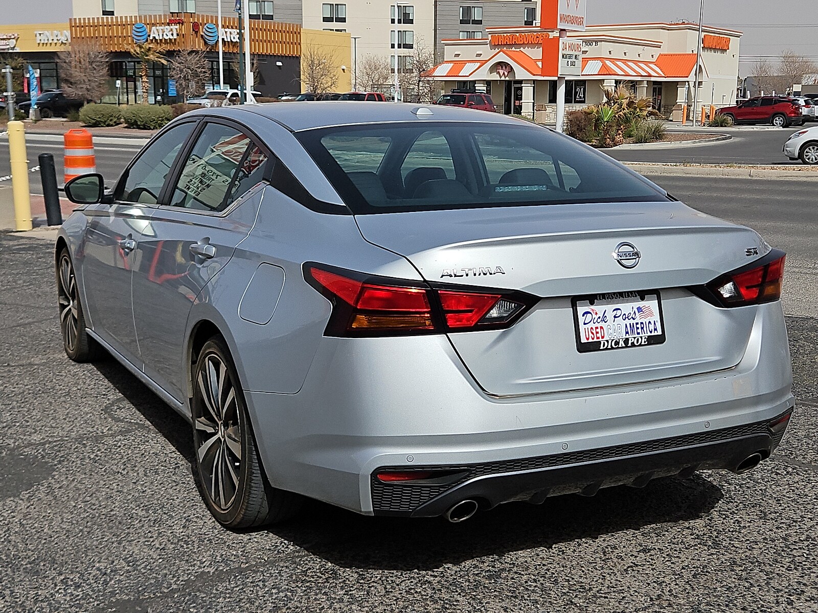 2021 Nissan Altima SR photo 3