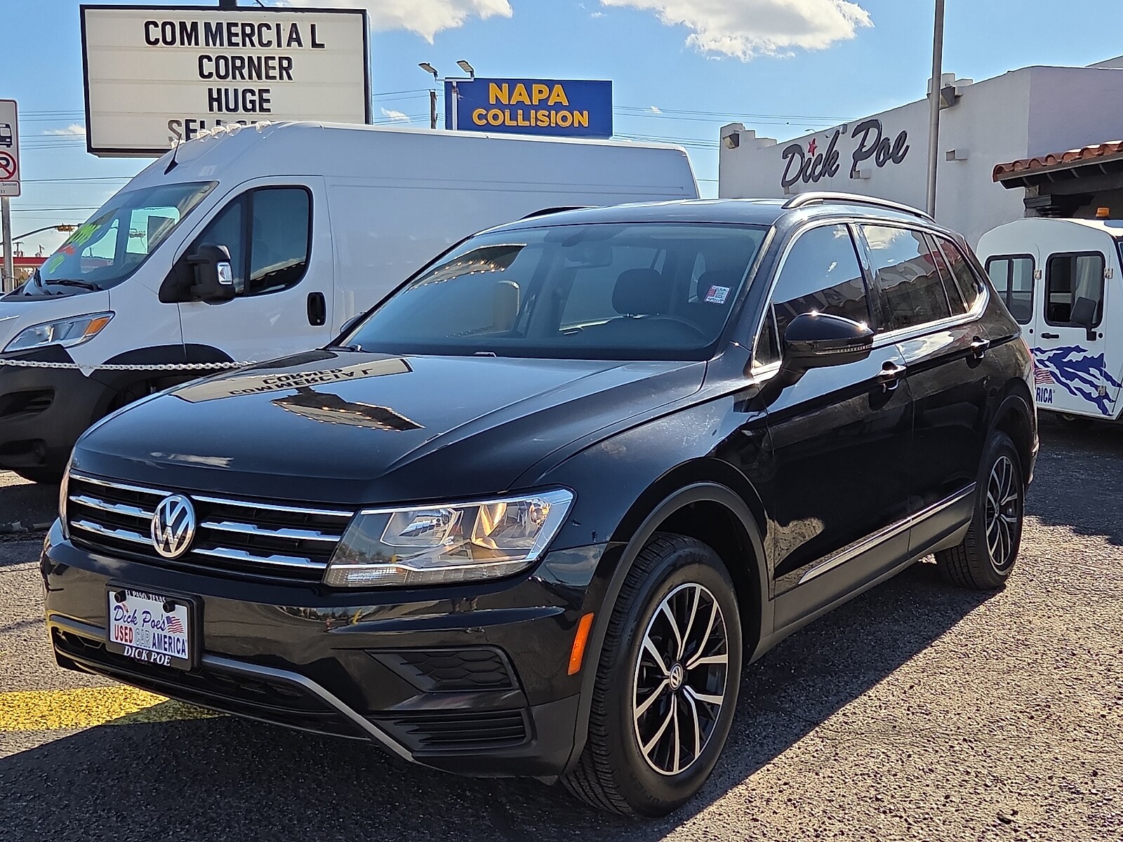 2021 Volkswagen Tiguan SE photo 2