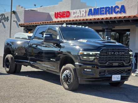2025 Ram 3500 Laramie Crew Cab 4x4 8 Box DUALLY PICKU