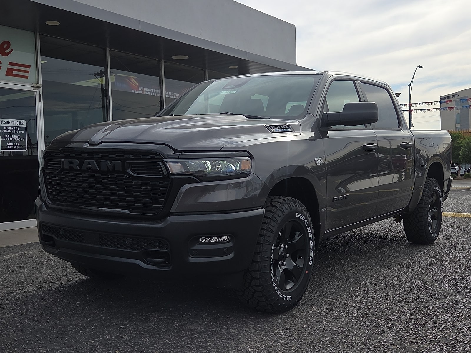 2026 RAM 1500 Warlock 4x4 Crew Cab 5'7's photo
