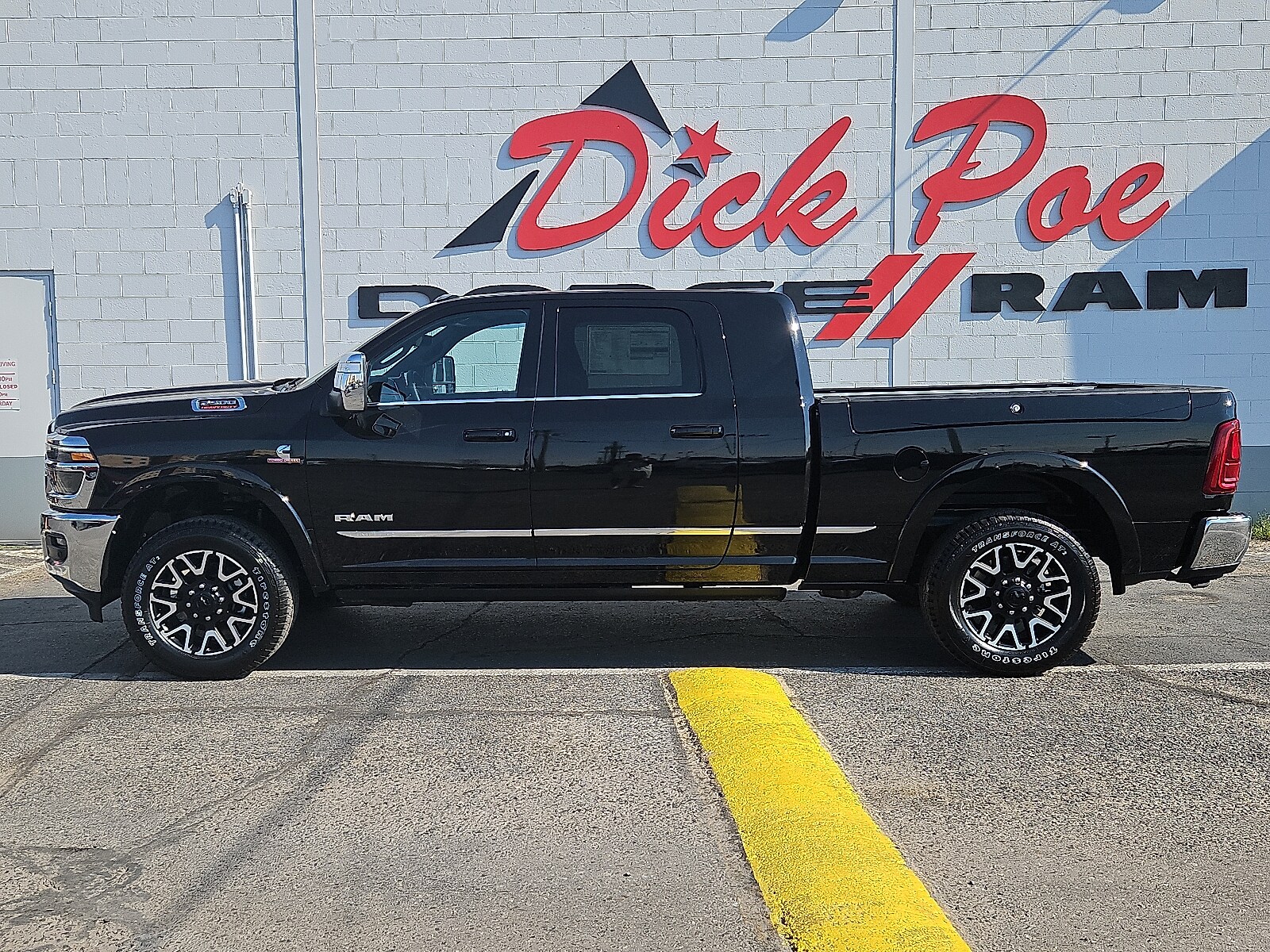 2026 Ram 2500 Limited photo 2