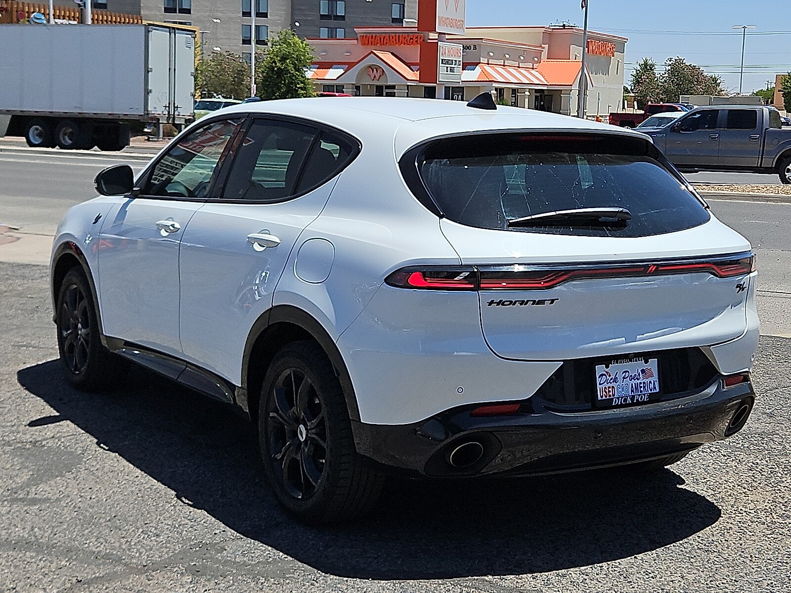 2024 Dodge Hornet R/T photo 3