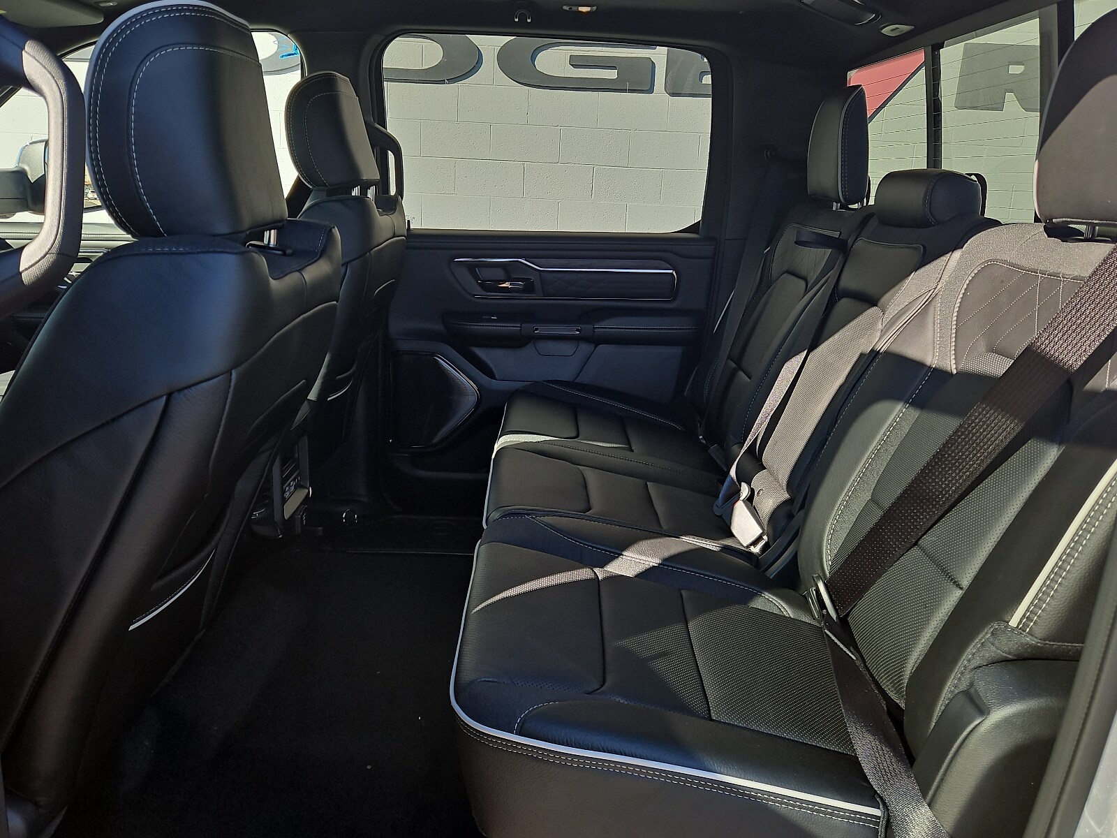 2025 Ram 1500 Limited photo 4