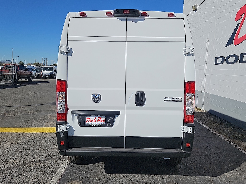 2026 Ram ProMaster 2500 Cargo Van photo 2