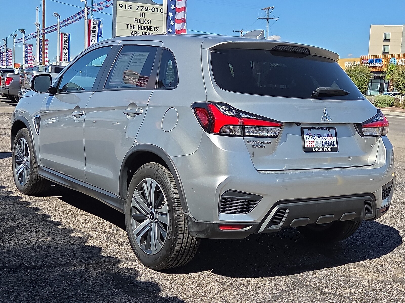2024 Mitsubishi Outlander Sport SE photo 2