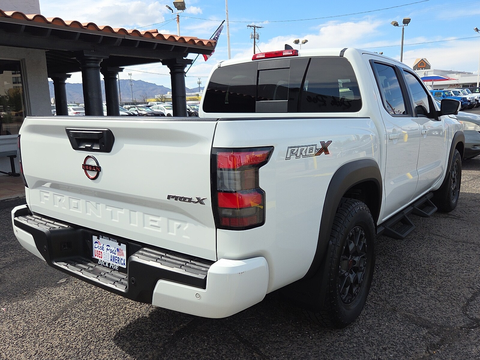2023 Nissan Frontier PRO-X Crew Cab photo 4