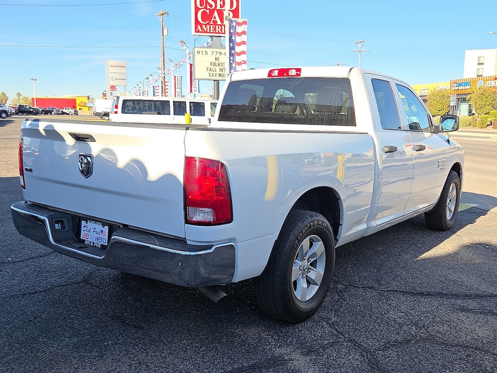 2024 Ram 1500 Classic SLT photo 4