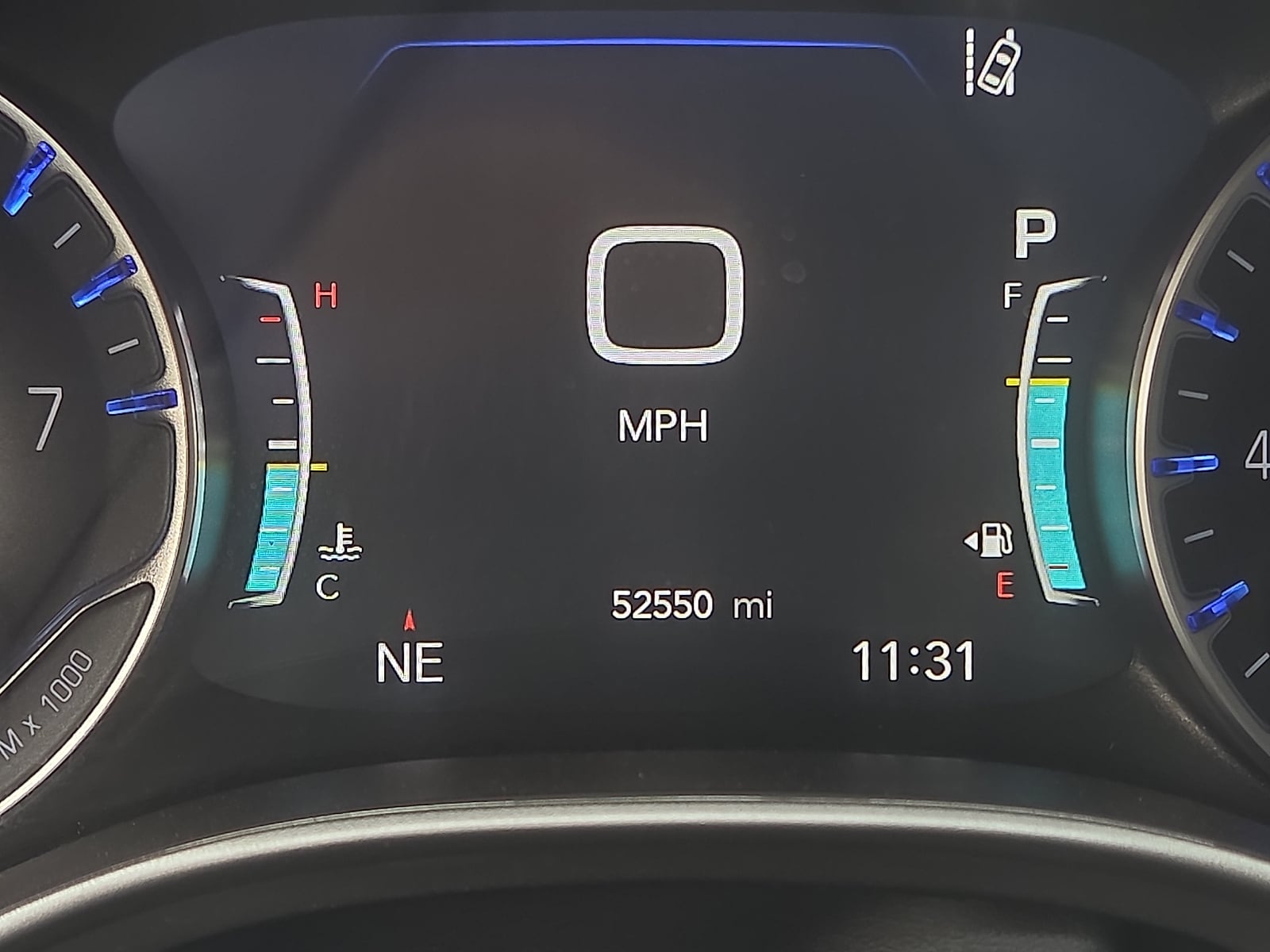 2024 Chrysler Pacifica Touring L - Photo 11