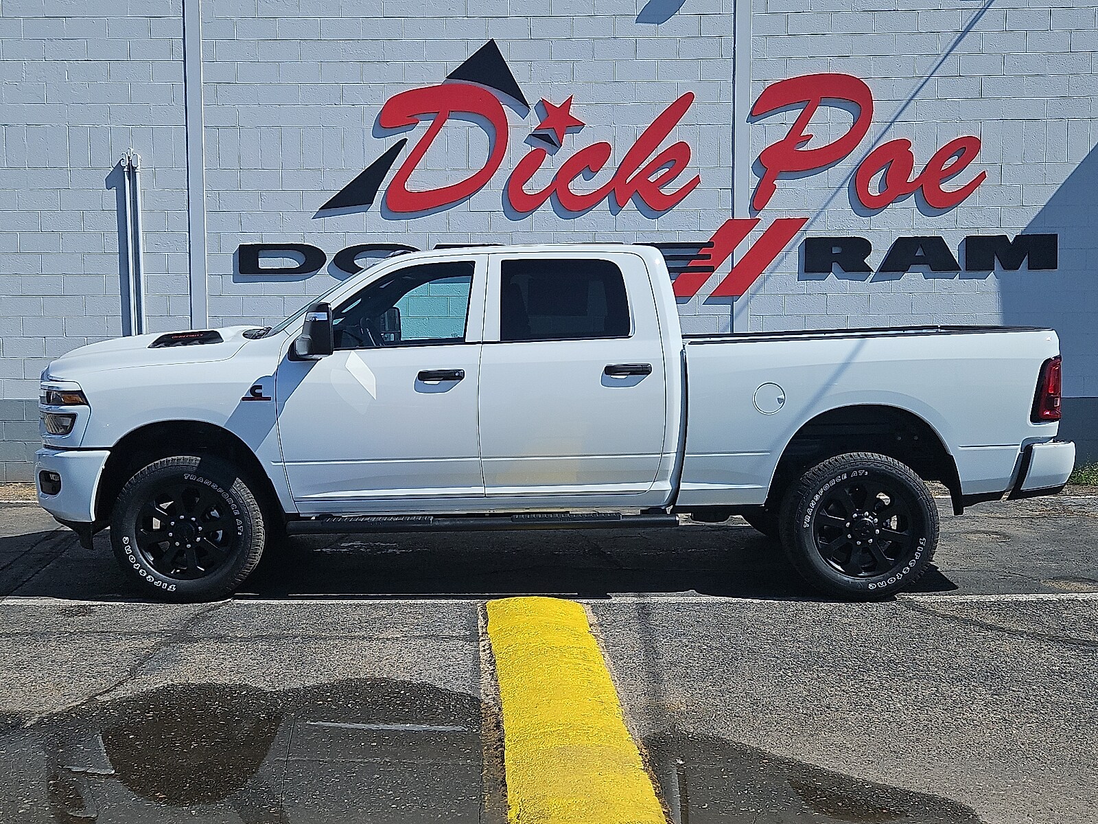 2026 Ram 2500 Tradesman photo 2