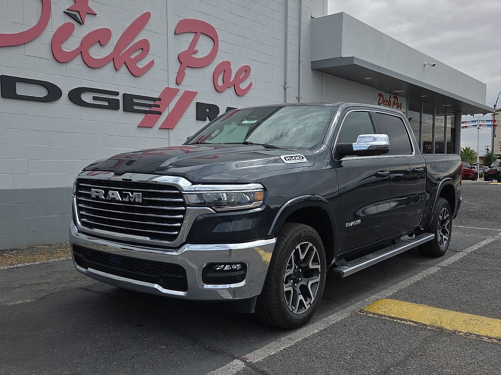 2026 RAM 1500 Laramie 4x4 Crew Cab 5'7's photo