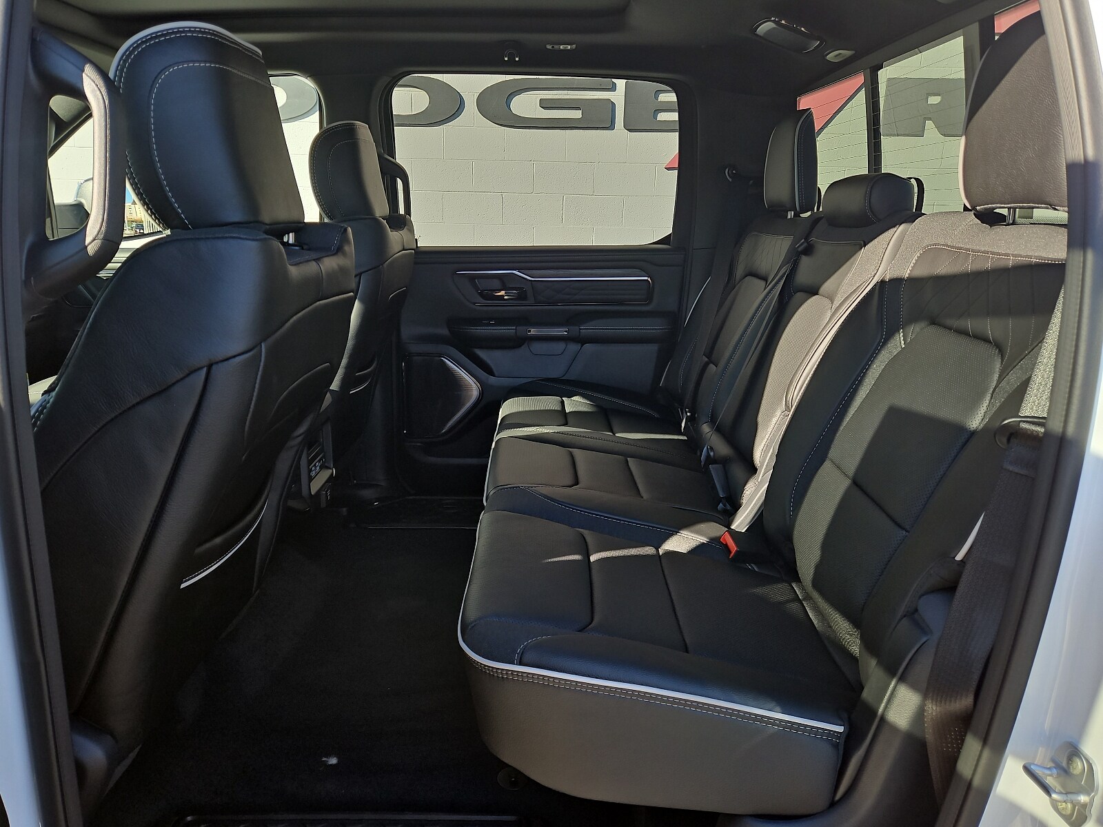 2025 Ram 1500 Limited photo 4