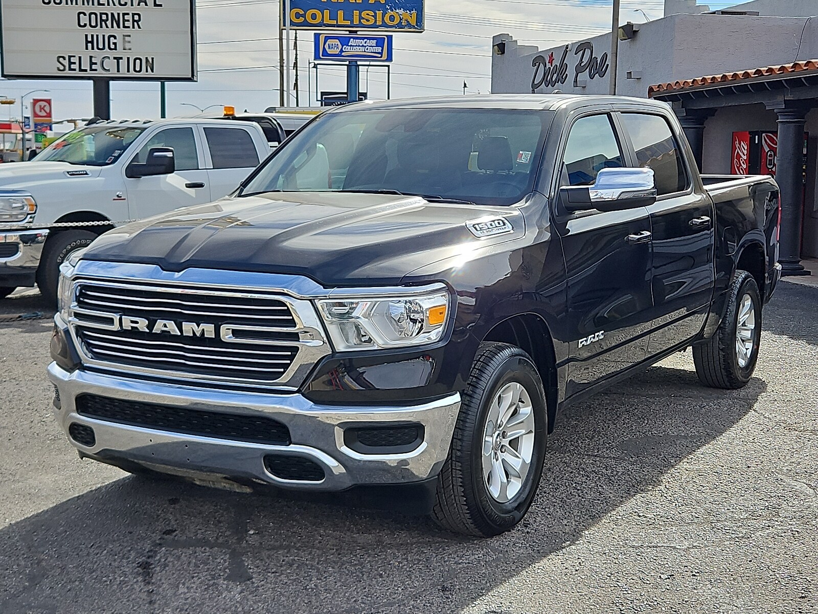 2024 Ram 1500 Laramie photo 2