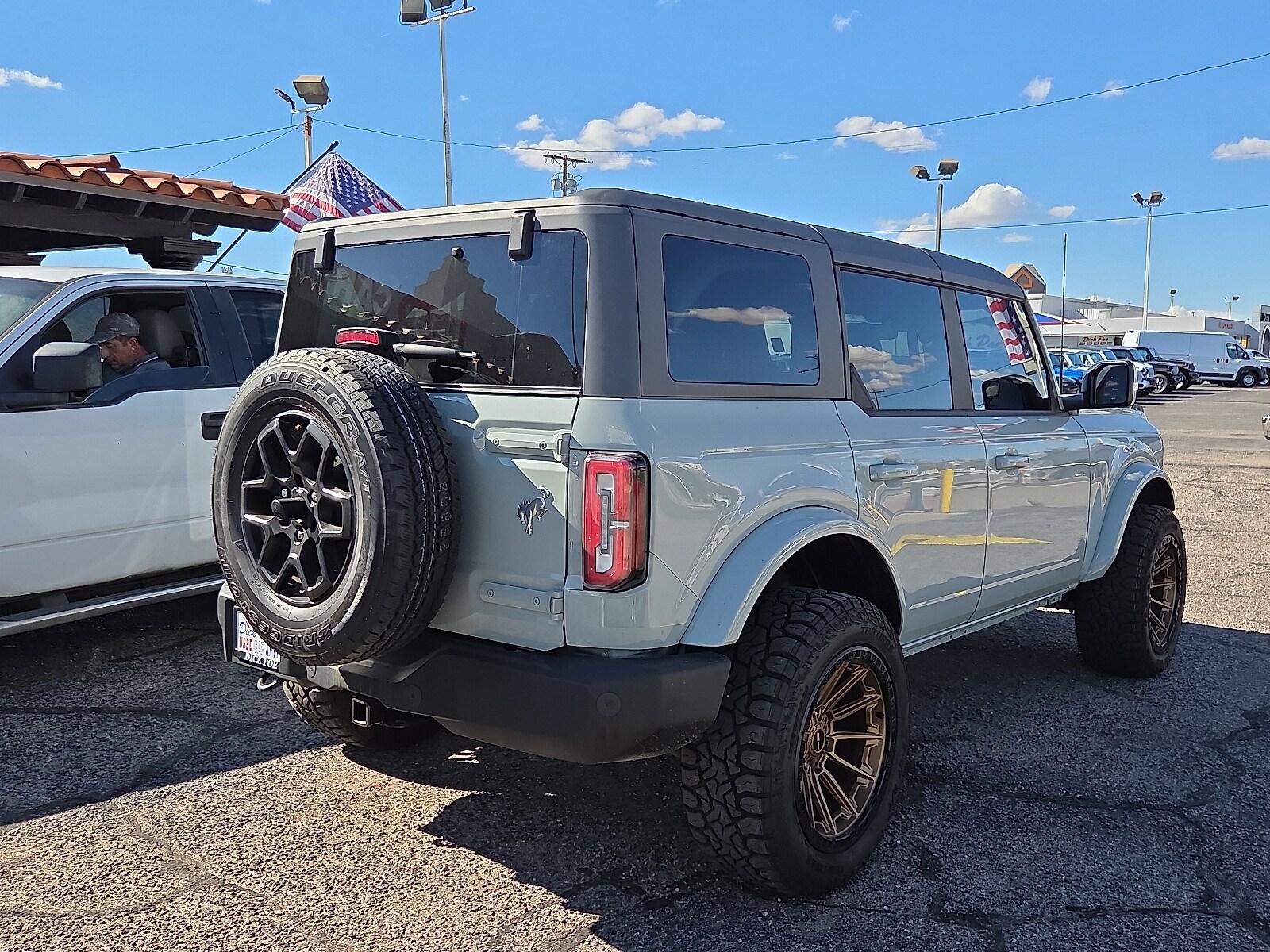 2024 Ford Bronco Outer Banks photo 3