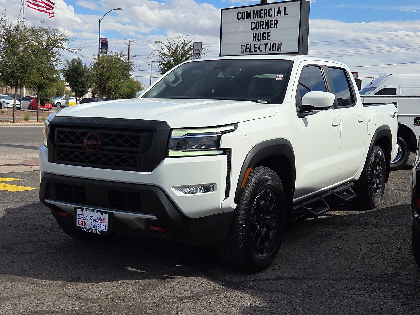 2023 Nissan Frontier PRO-X Crew Cab photo 2