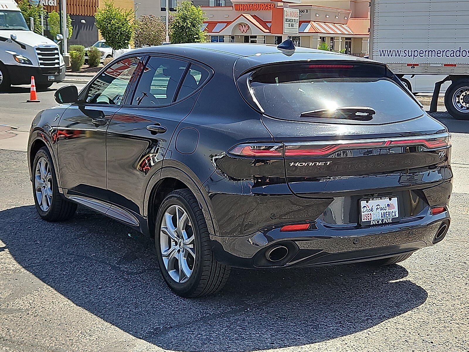 2024 Dodge Hornet R/T photo 3