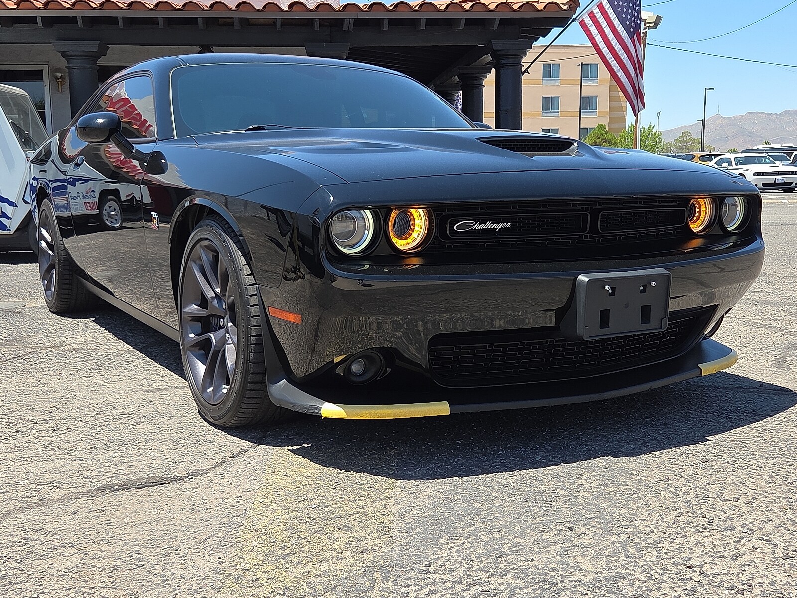 2022 Dodge Challenger R/T Scat Pack photo 2