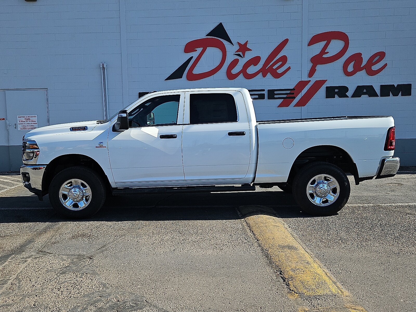2025 Ram 2500 Tradesman photo 2