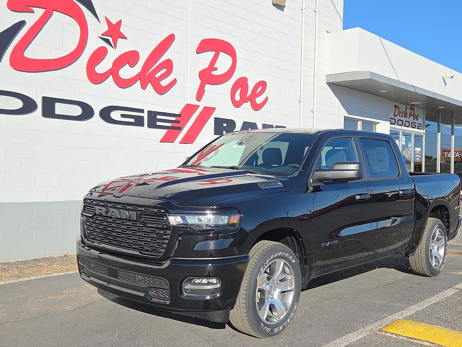 2025 RAM Ram 1500 Pickup Tradesman's photo