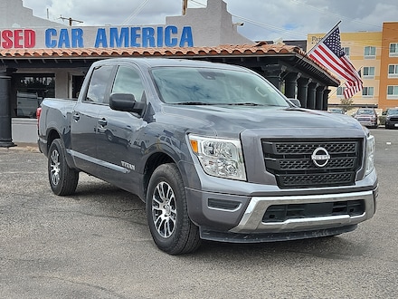 2023 Nissan Titan Crew Cab SV 4x2 PICKUP