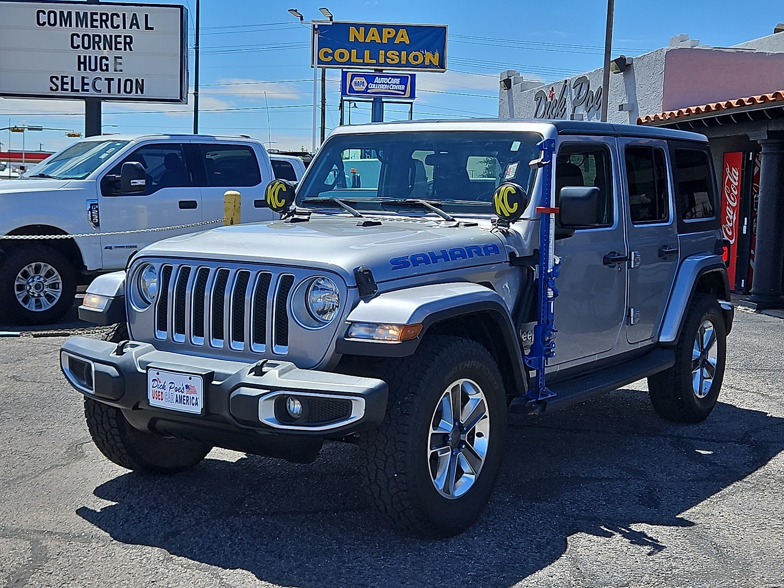 Used 2019 Jeep Wrangler Unlimited Sahara with VIN 1C4HJXEG6KW528110 for sale in El Paso, TX