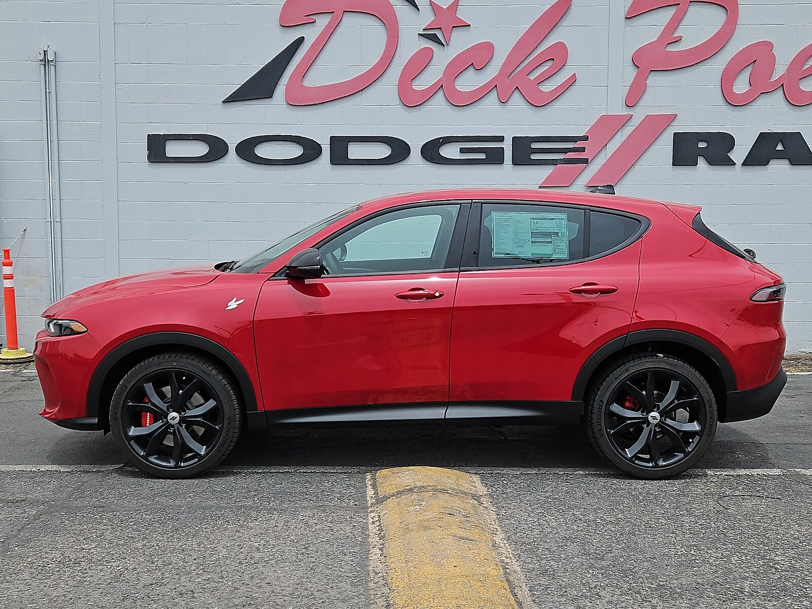 2025 Dodge Hornet GT photo 2