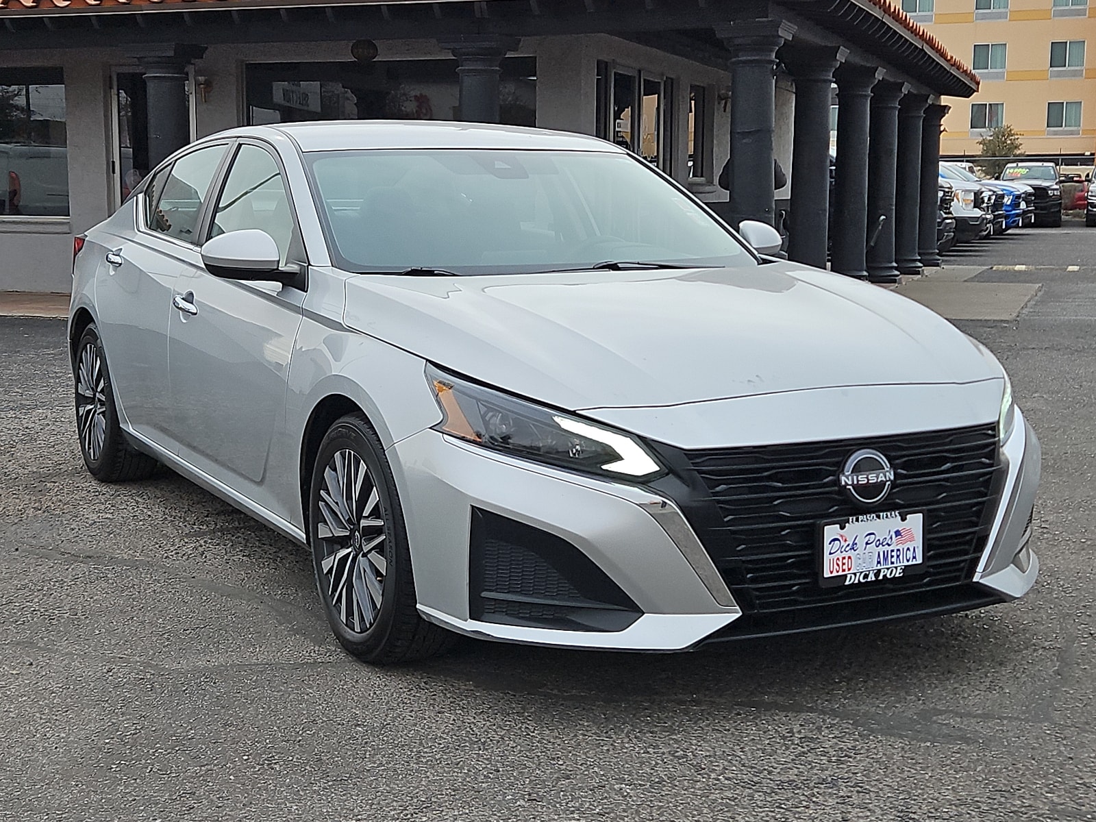 Used 2023 Nissan Altima SV with VIN 1N4BL4DV4PN321202 for sale in El Paso, TX
