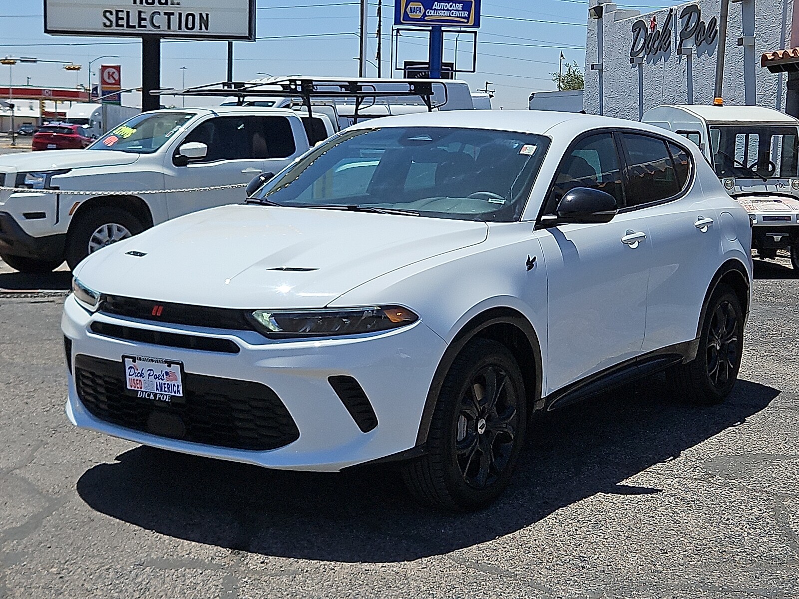 2024 Dodge Hornet R/T photo 2