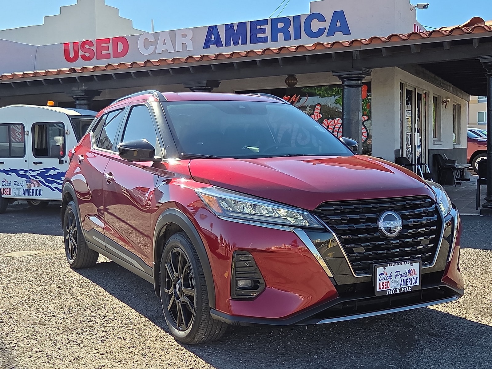 2023 Nissan Kicks SR