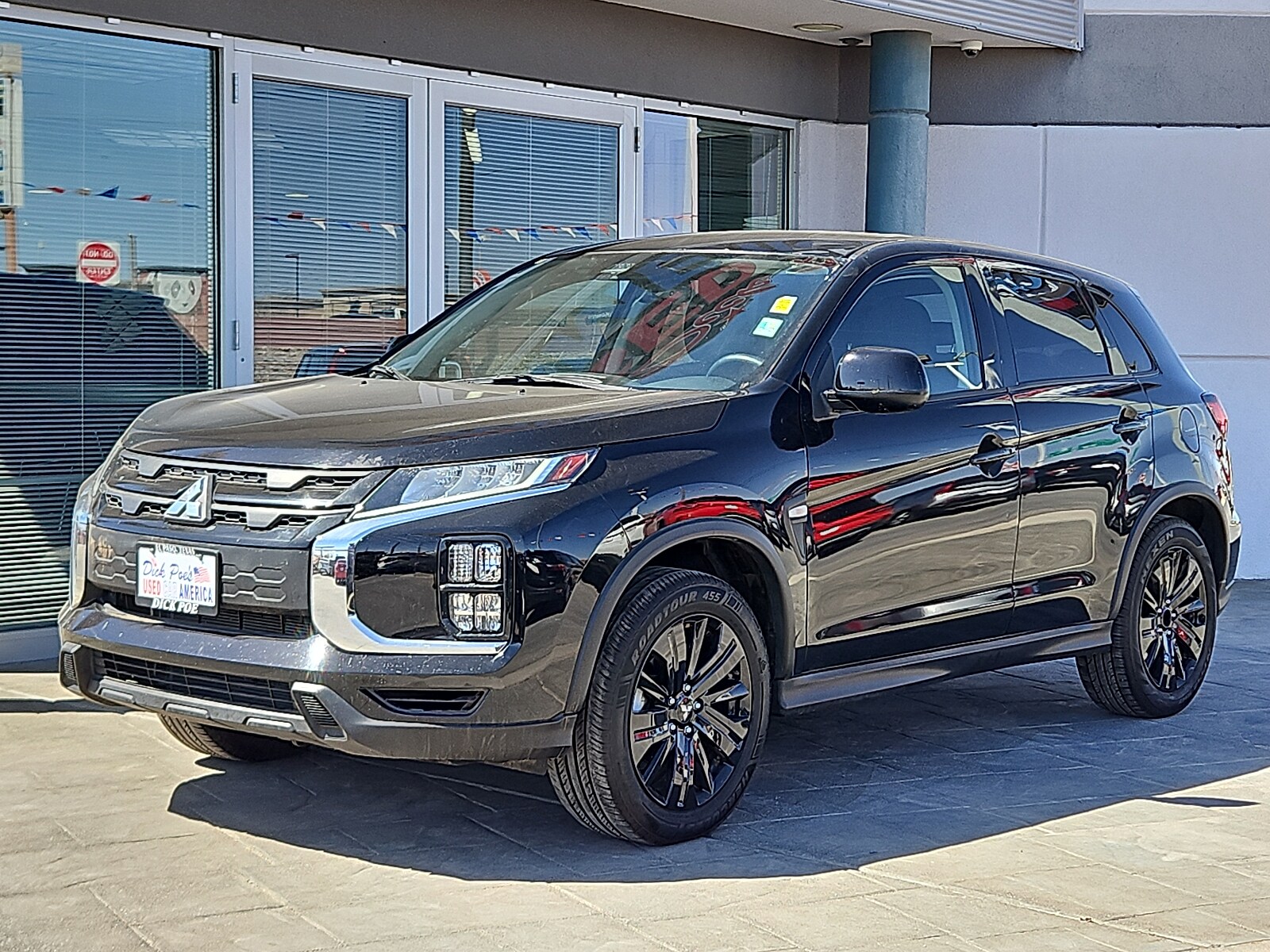 2023 Mitsubishi Outlander Sport ES photo 2