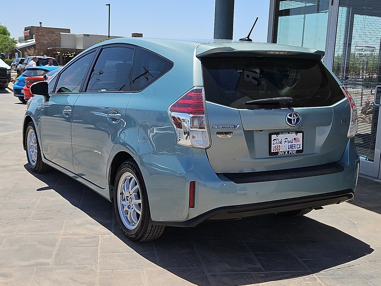 2016 Toyota Prius V Three photo 4