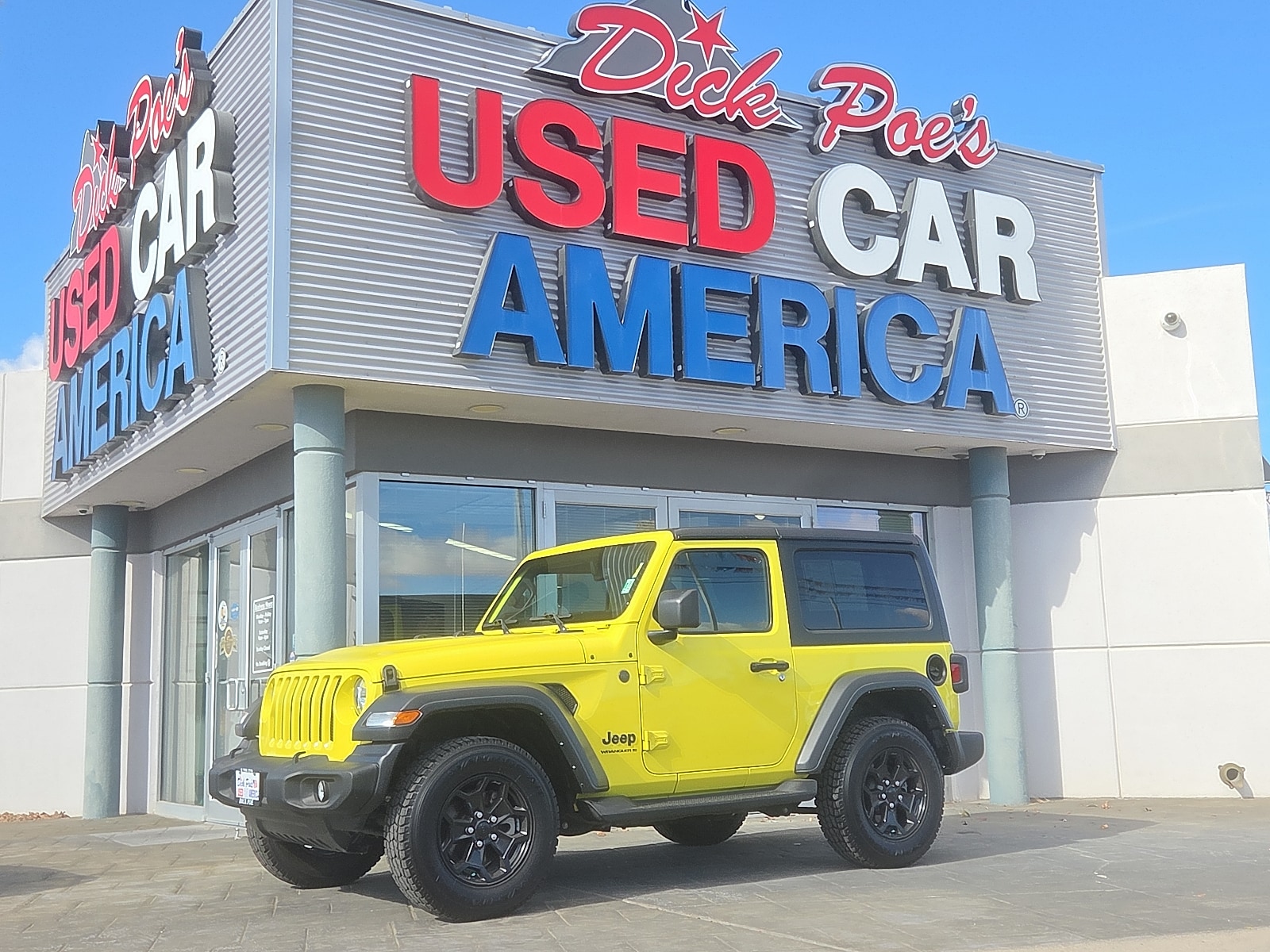 2023 Jeep Wrangler Sport S's photo