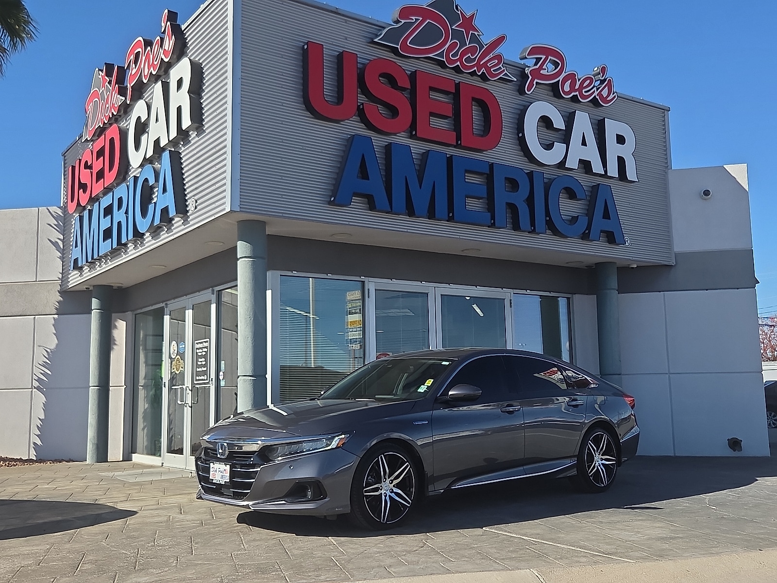 2022 Honda Accord Hybrid Touring's photo