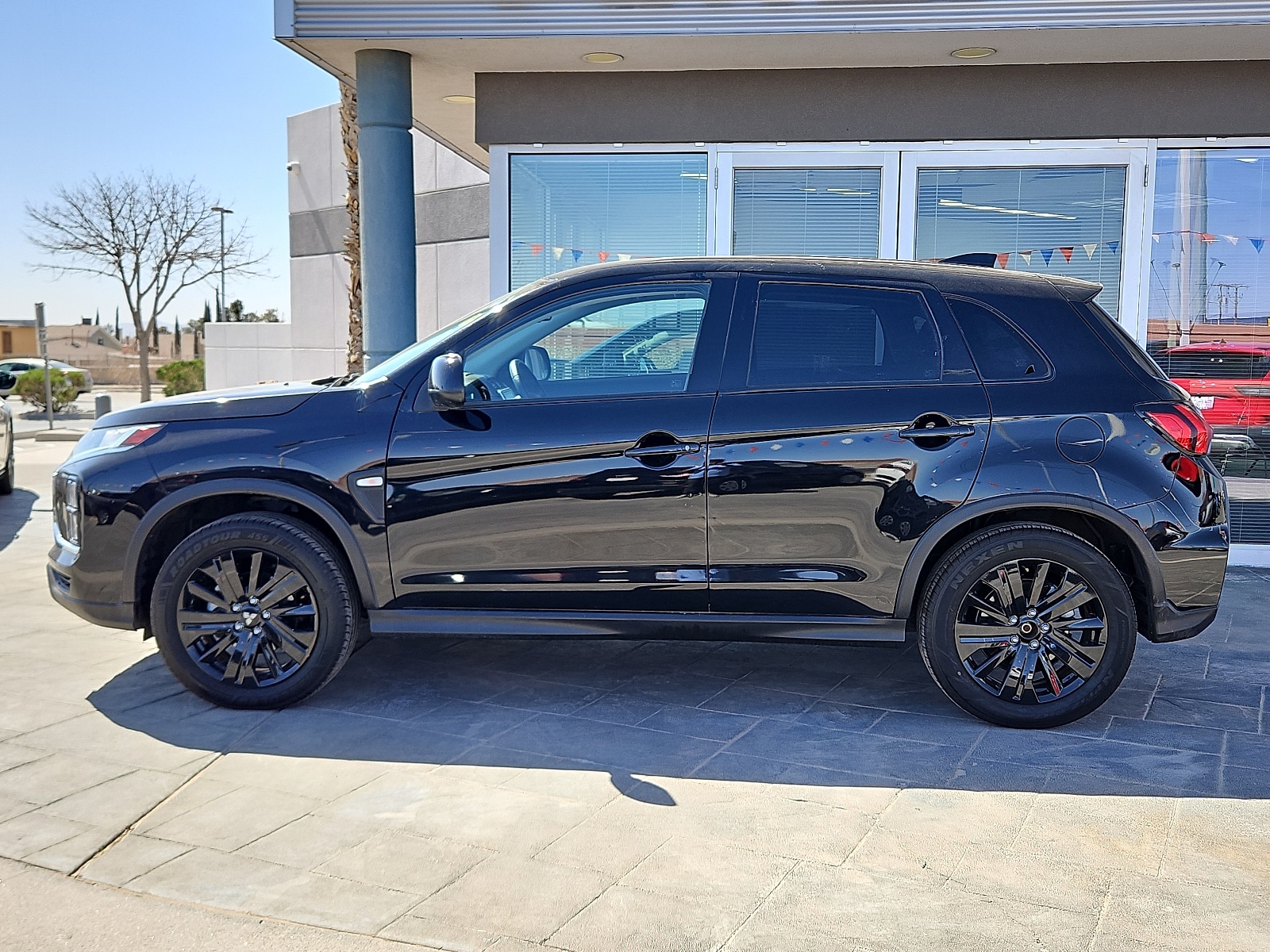 2023 Mitsubishi Outlander Sport ES photo 3