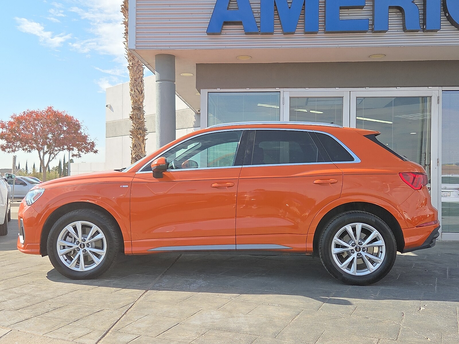 2023 Audi Q3 Premium 45 TFSI S line photo 2