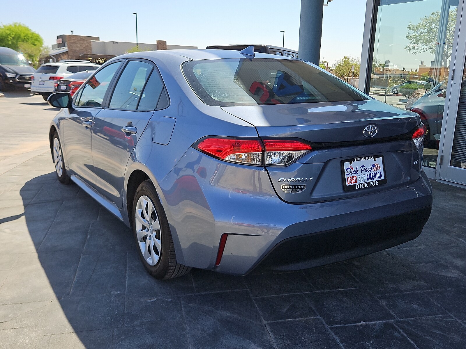 2023 Toyota Corolla LE photo 4