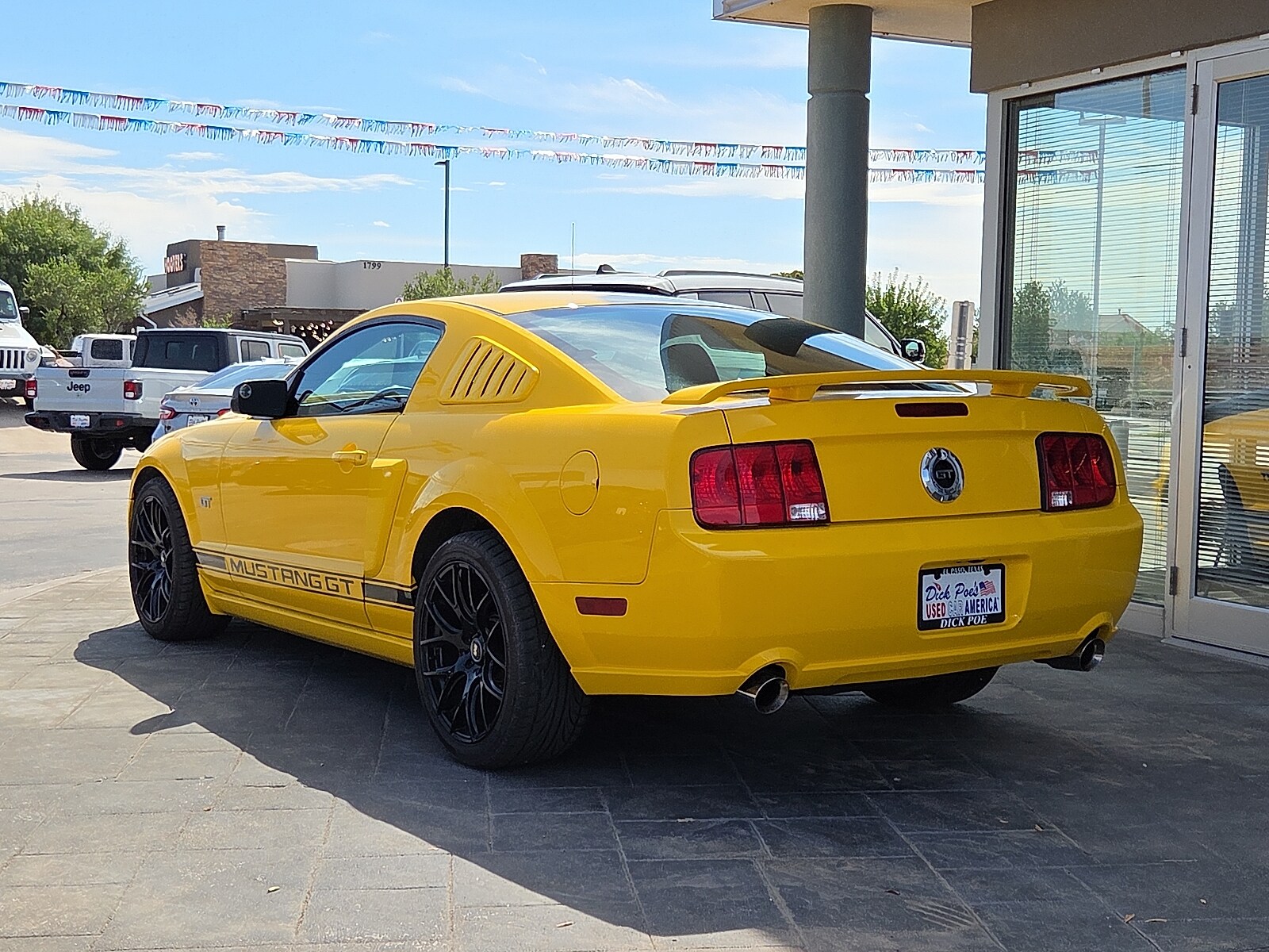 2005 Ford Mustang GT Premium photo 3