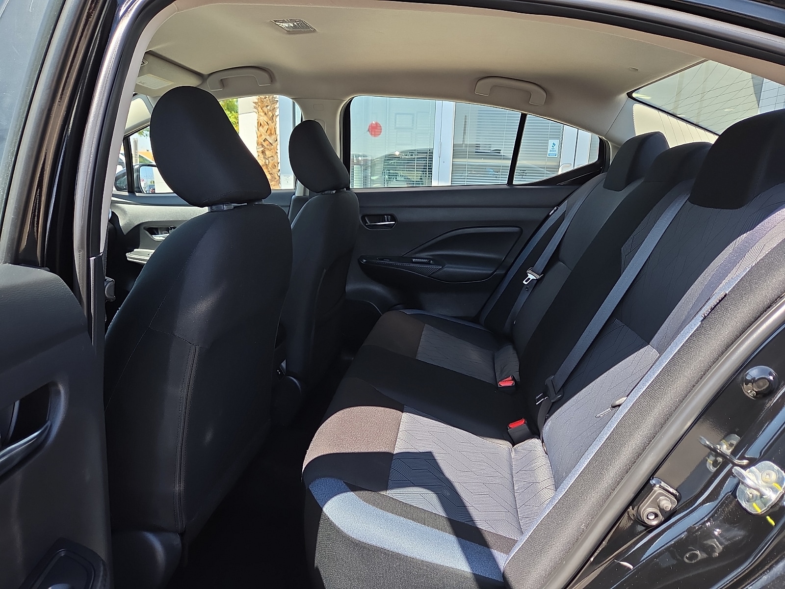 2025 Nissan Versa Sedan SV - Photo 6